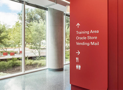 創意產業園區標識導視系統這樣設計，不再迷路！